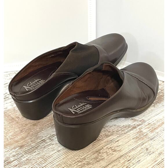 Clarks Artisan Collection Brown Leather Slip-On Women’s Shoes - Picture 2 of 4